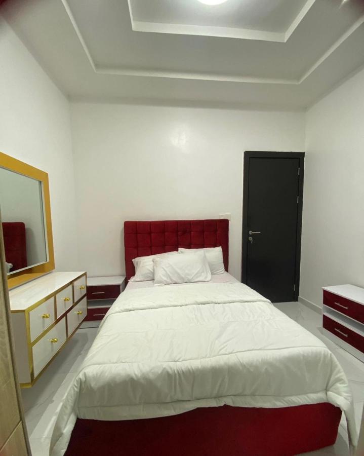 Urban Retreat Luxury Shortlet Apartment Lekki Ajah Lagos With Pool And Gym Extérieur photo